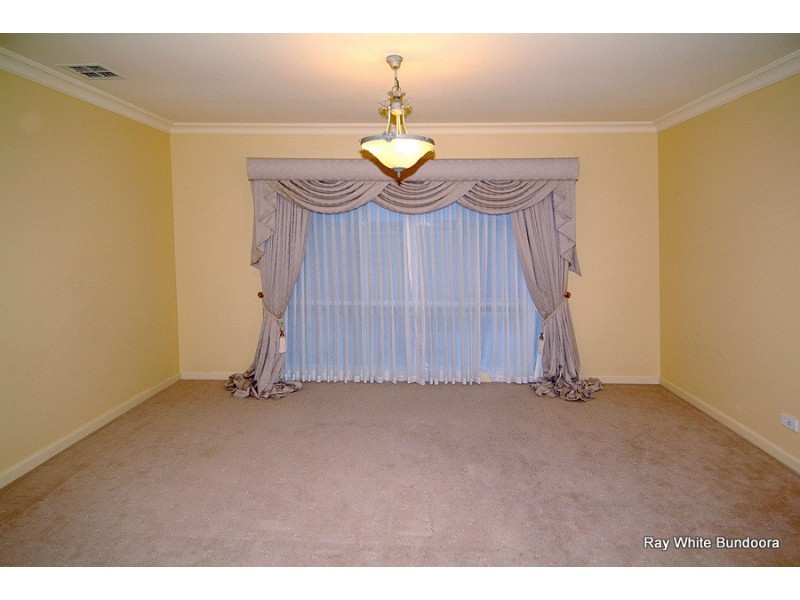 6 Riccana Court, Mill Park VIC 3082