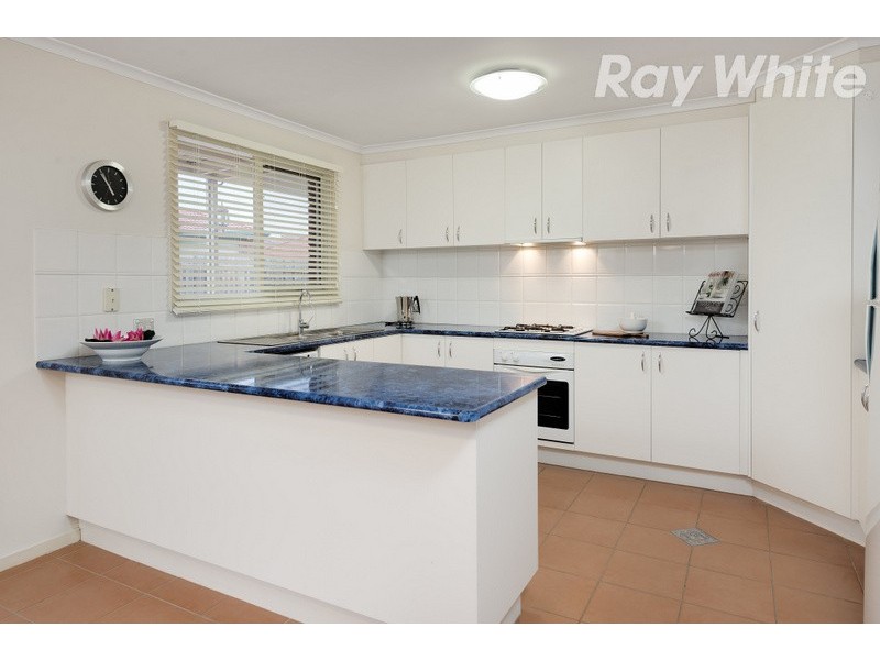 11 Adam Place, Mill Park VIC 3082