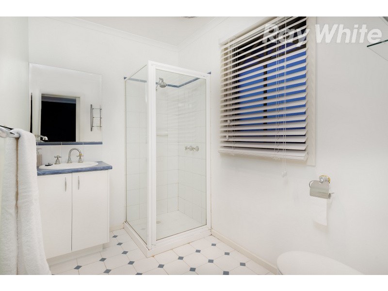 11 Adam Place, Mill Park VIC 3082