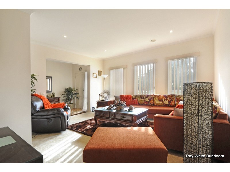 4 Flame Crescent, South Morang VIC 3752