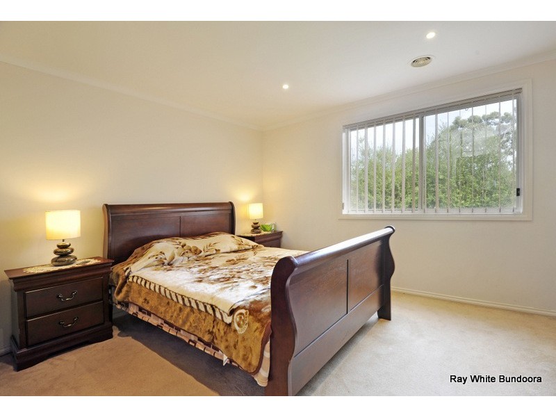 4 Flame Crescent, South Morang VIC 3752
