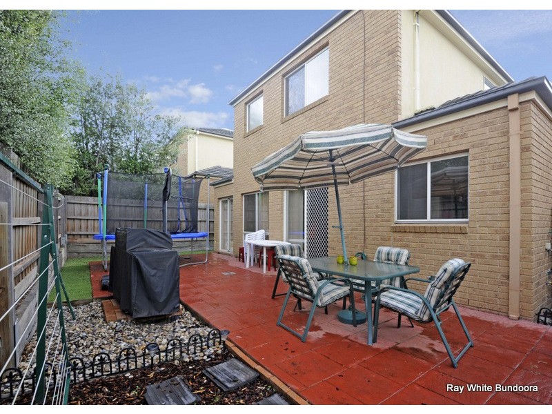 4 Flame Crescent, South Morang VIC 3752