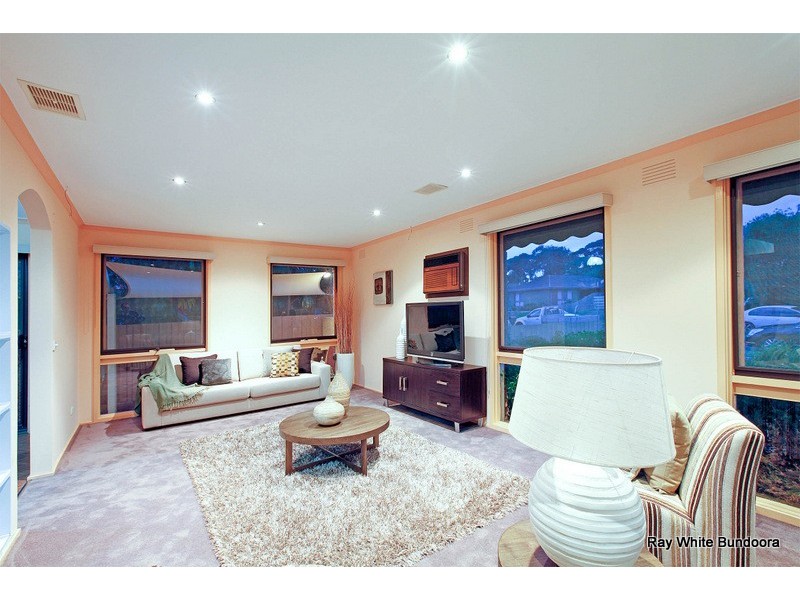 20 Streeton Circuit, Mill Park VIC 3082