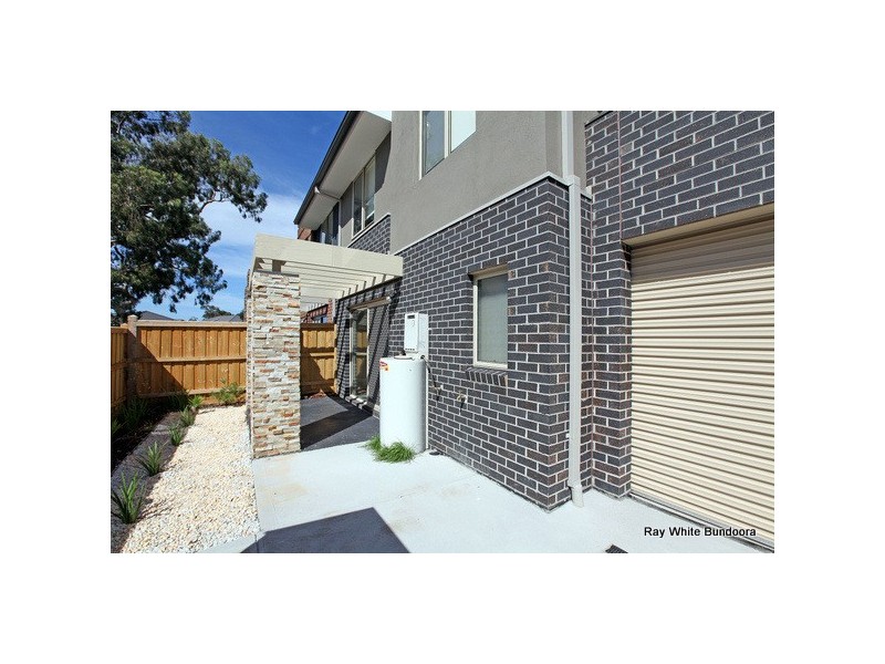2/9 Hickling Road, Mernda VIC 3754