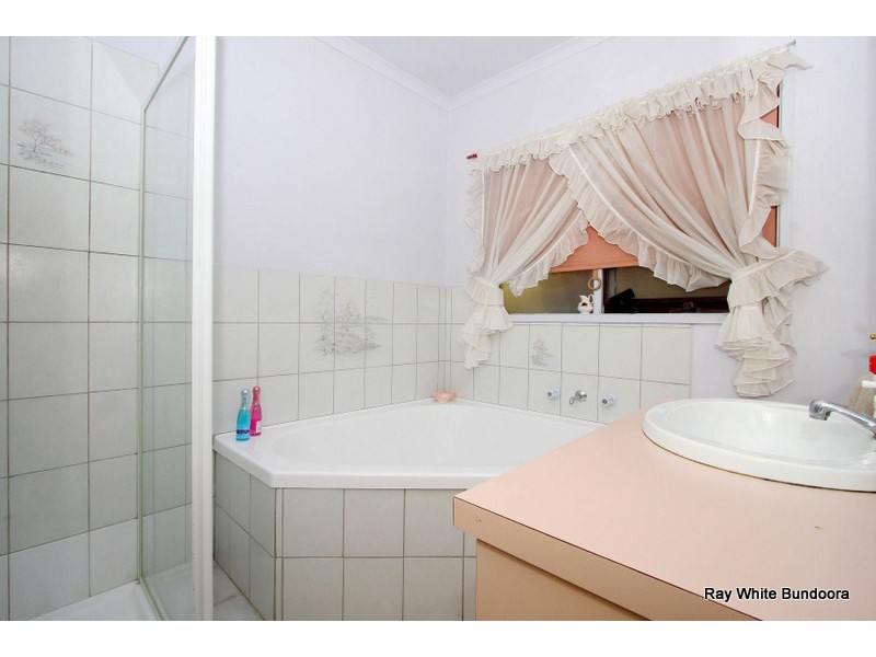 30 Arthur Phillip Way, Mill Park VIC 3082