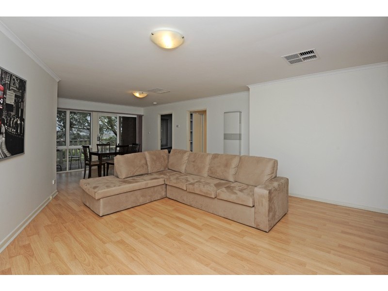 3/2 River Street, Briar Hill VIC 3088
