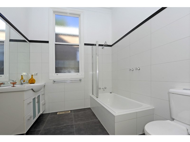 24 Mitchell Street, Northcote VIC 3070