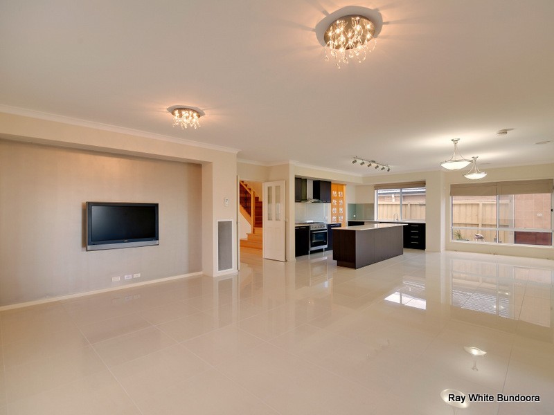 18 Sargood Drive, South Morang VIC 3752