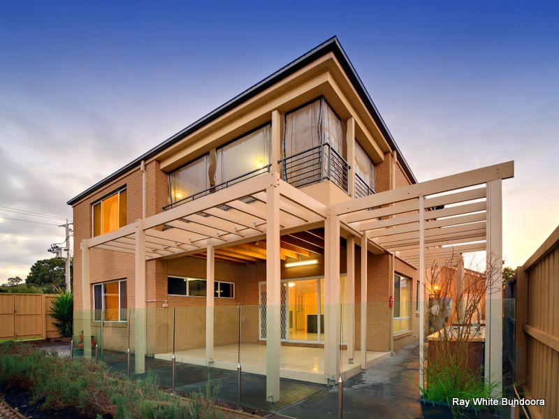 18 Sargood Drive, South Morang VIC 3752