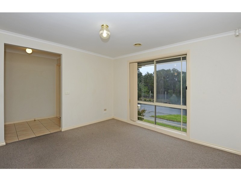 33 Greswell Park Drive, Watsonia VIC 3087