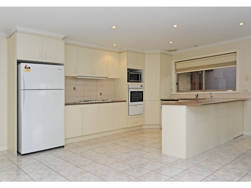 40 Stillman Drive, Mill Park VIC 3082