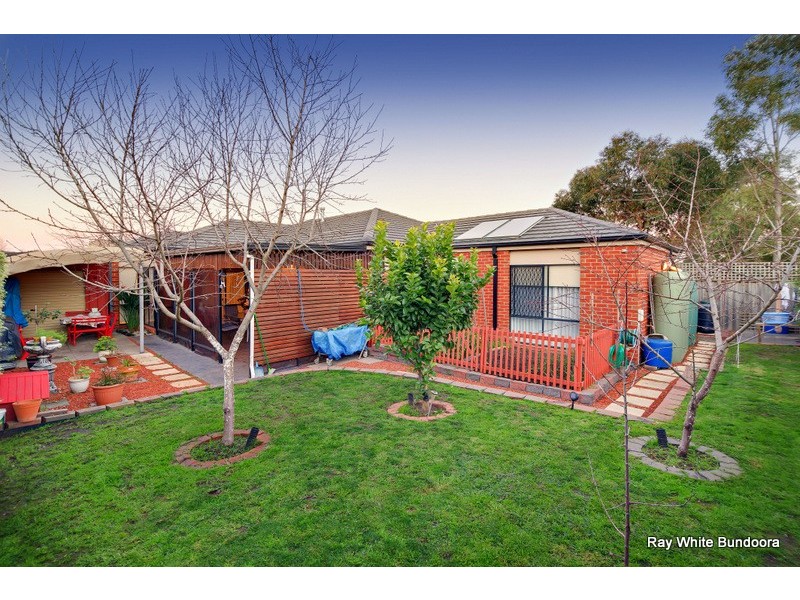 102 Bramble Crescent, Bundoora VIC 3083