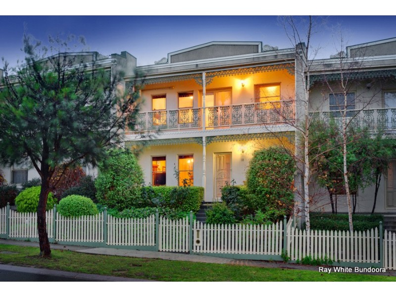 18 Westwood Drive, Mill Park VIC 3082