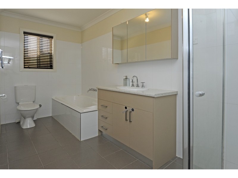 2/10 Wilgah Street, Thomastown VIC 3074