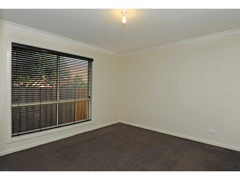 2/10 Wilgah Street, Thomastown VIC 3074