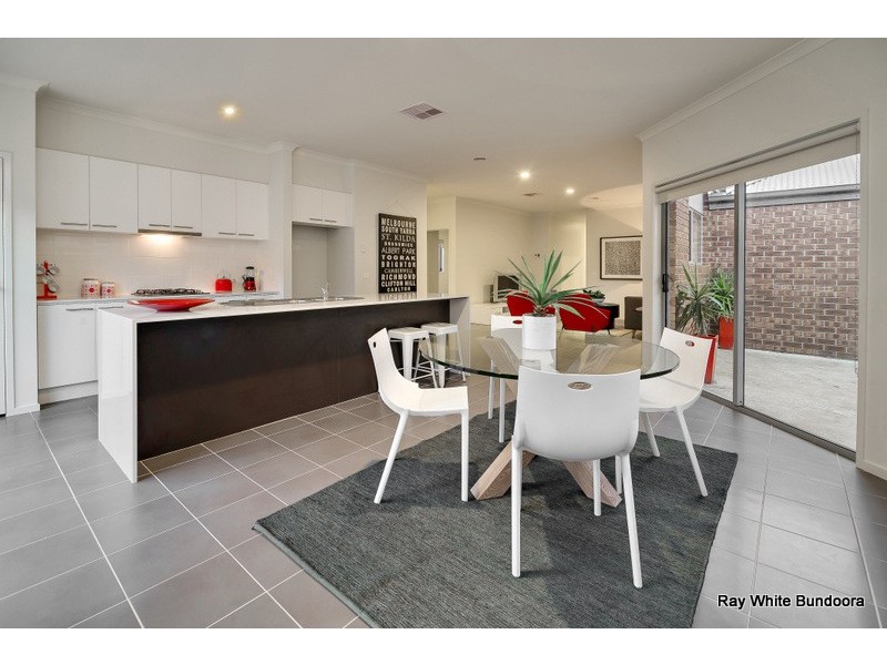 18 Bower Way, Doreen VIC 3754