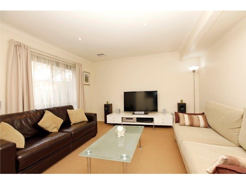 1/8 Tennyson Street, Watsonia VIC 3087