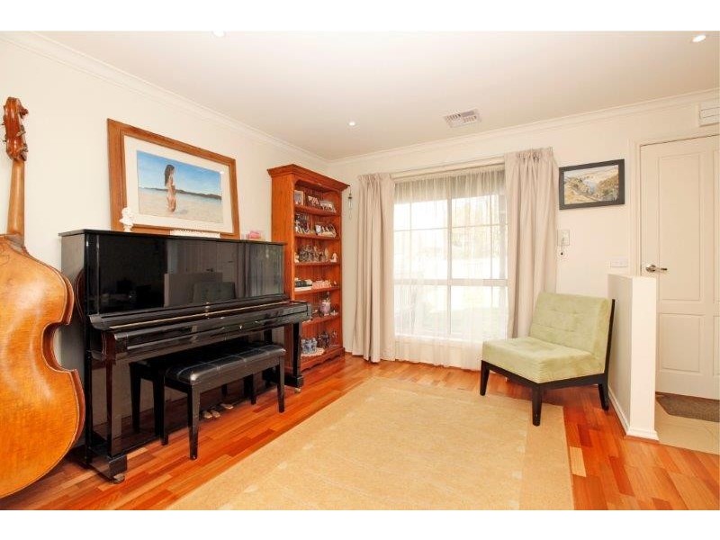 1/8 Tennyson Street, Watsonia VIC 3087