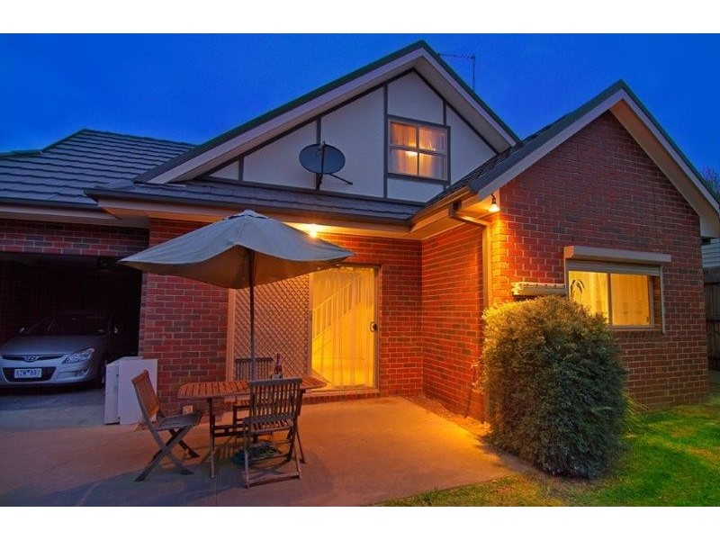 1/8 Tennyson Street, Watsonia VIC 3087