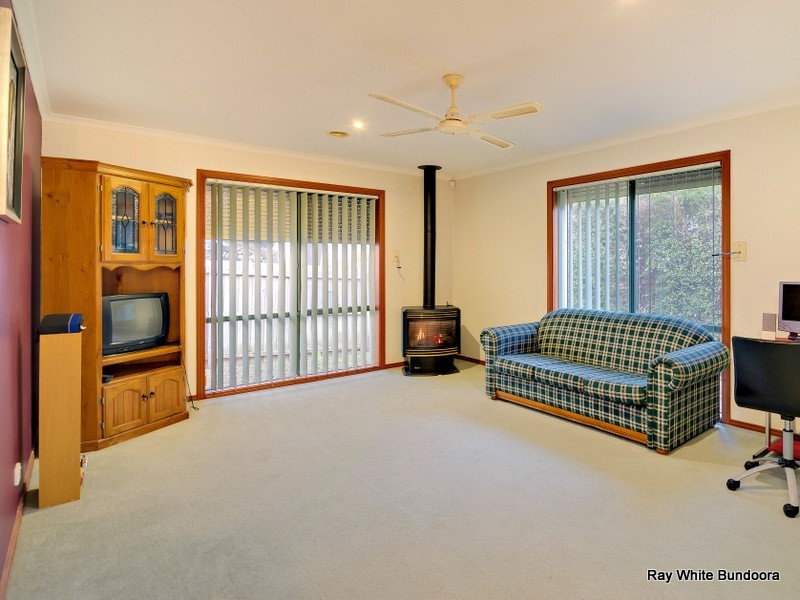 15 Castlereagh Place, Watsonia VIC 3087