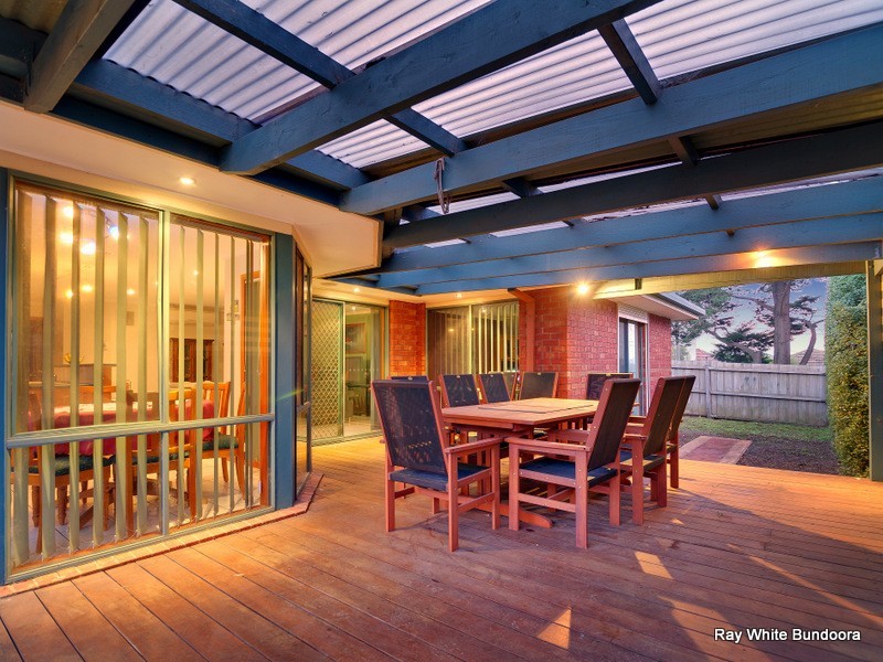 15 Castlereagh Place, Watsonia VIC 3087