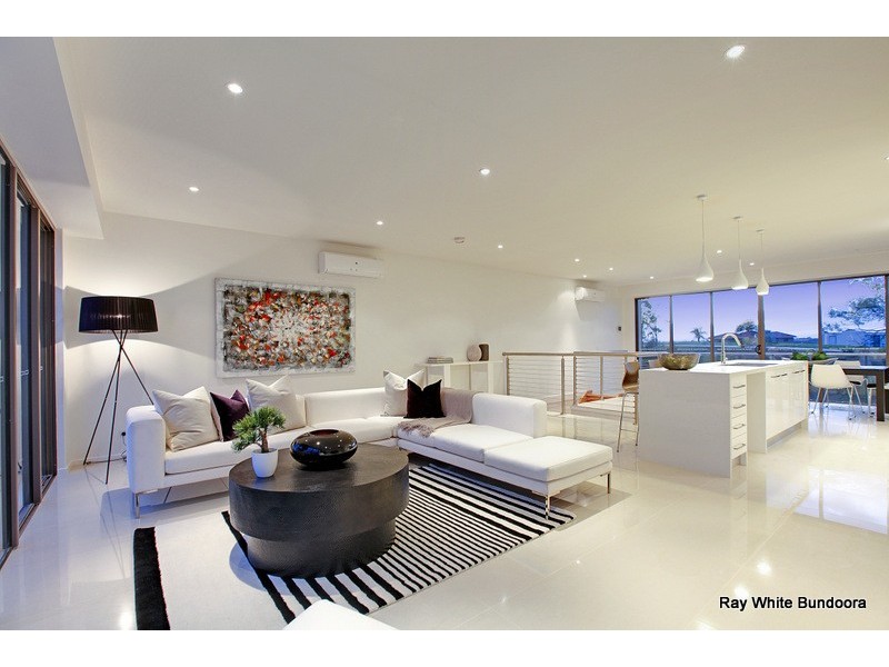12 Diamond Boulevard, Greensborough VIC 3088