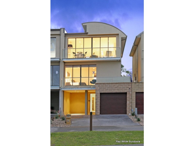 12 Diamond Boulevard, Greensborough VIC 3088
