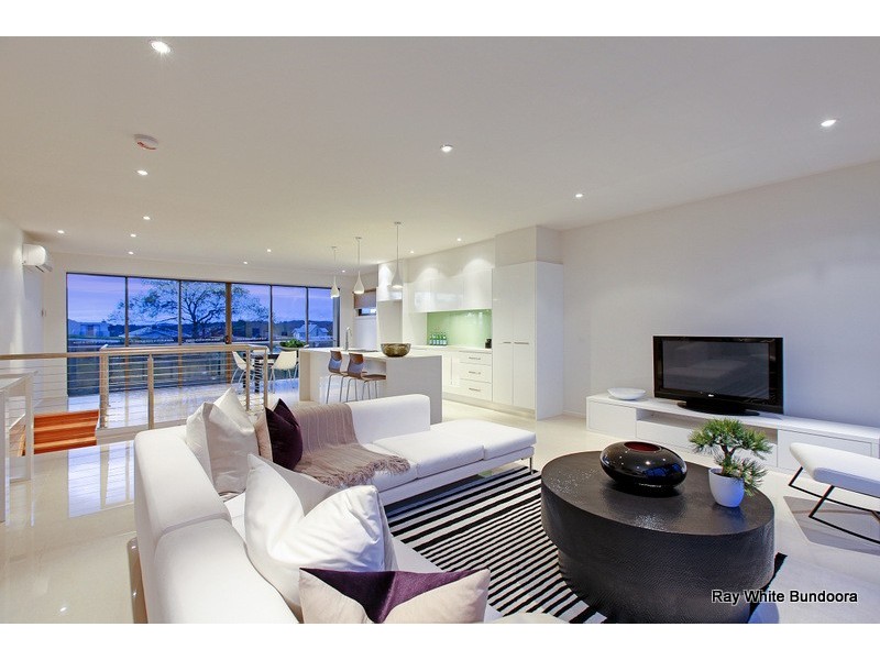 12 Diamond Boulevard, Greensborough VIC 3088