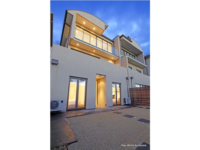 12 Diamond Boulevard, Greensborough VIC 3088