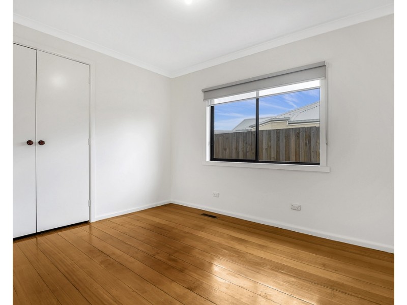 21 Cash Street, Kingsbury VIC 3083