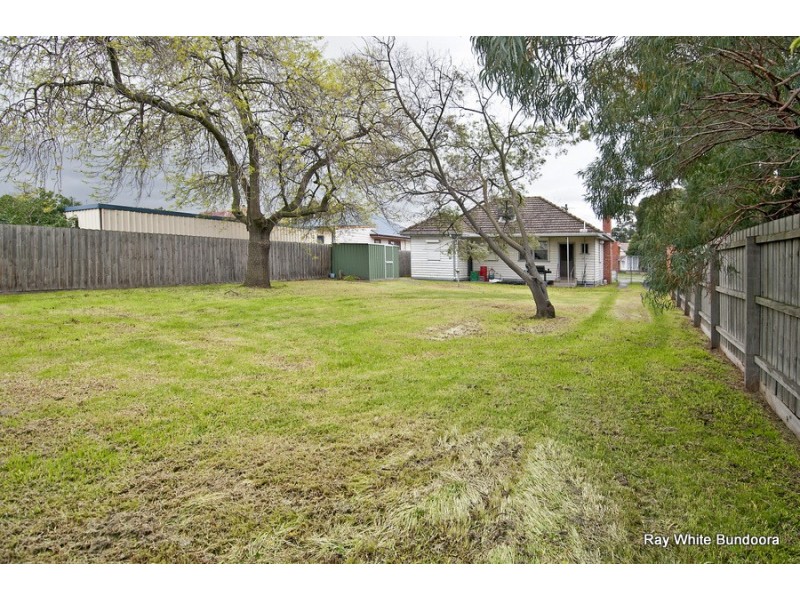 33 Derrick Street, Lalor VIC 3075
