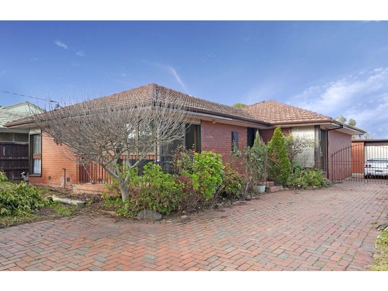 34 Sandhurst Crescent, Bundoora VIC 3083