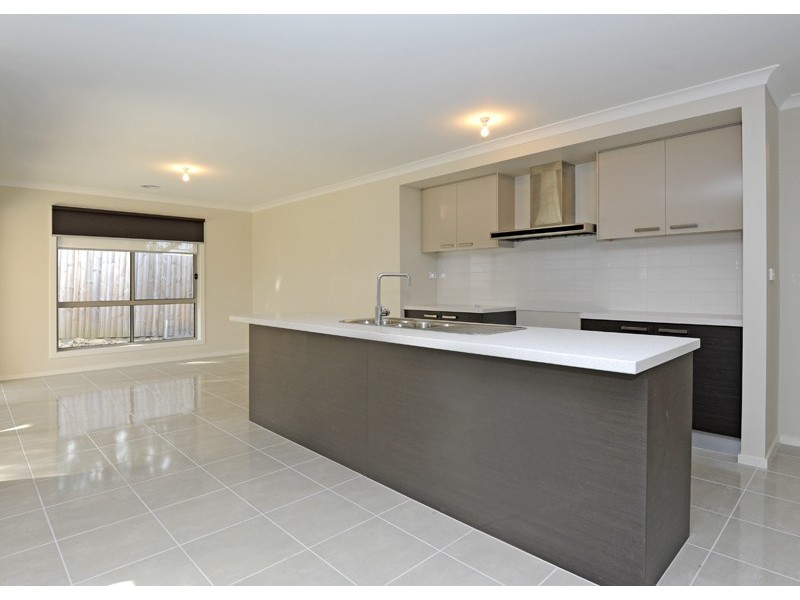 9 Odette Way, South Morang VIC 3752