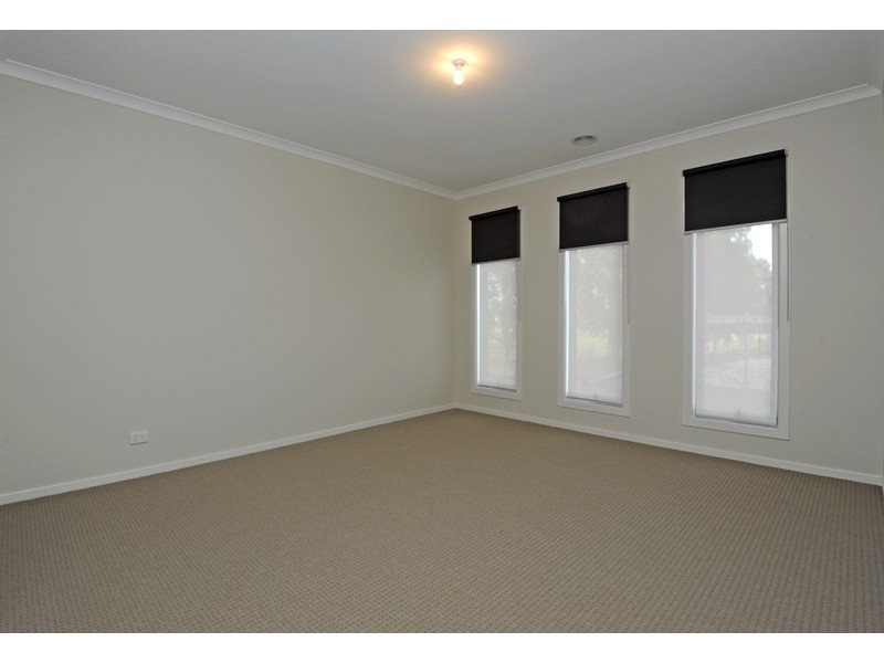 9 Odette Way, South Morang VIC 3752