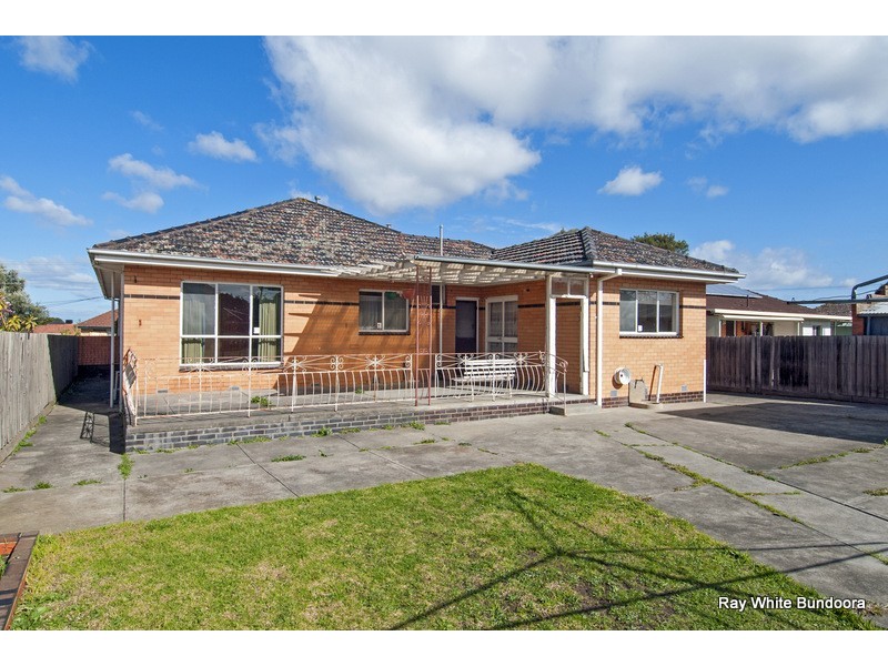118 Gowrie Street, Glenroy VIC 3046