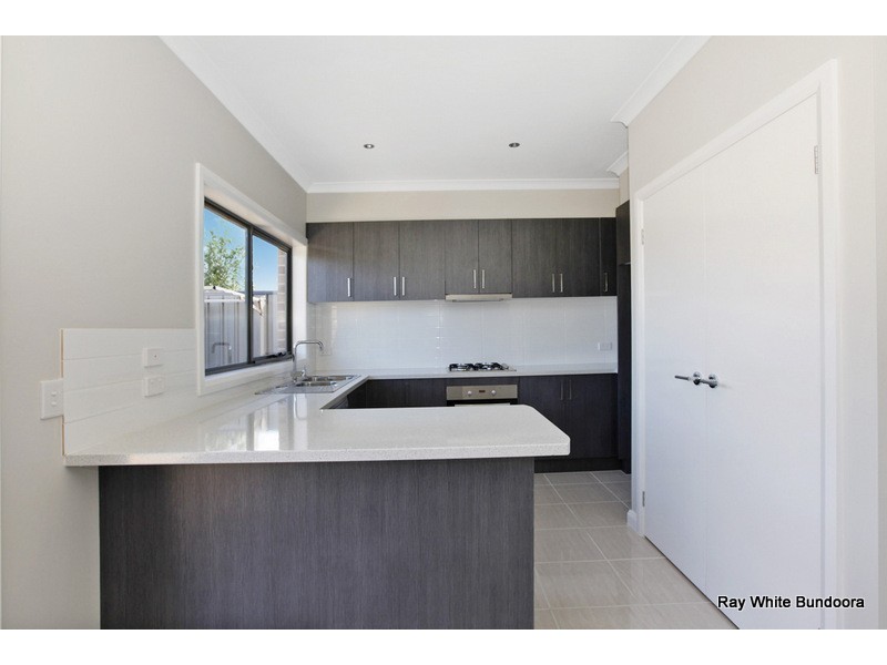 2/15 Monterey Court, Mill Park VIC 3082