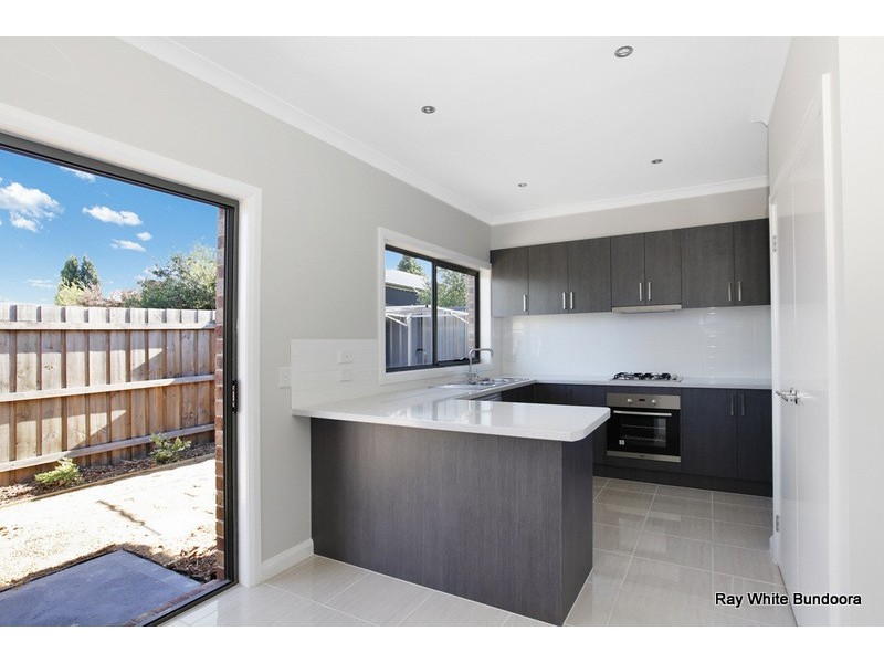 2/15 Monterey Court, Mill Park VIC 3082