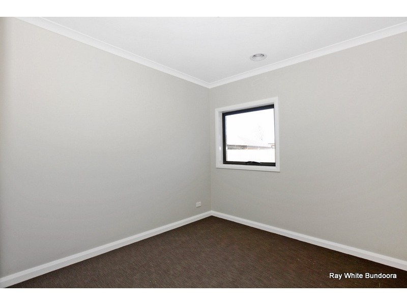 2/15 Monterey Court, Mill Park VIC 3082