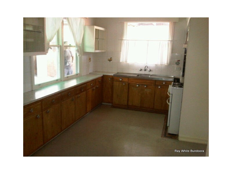 32 St.Hellier Street, Heidelberg Heights VIC 3081