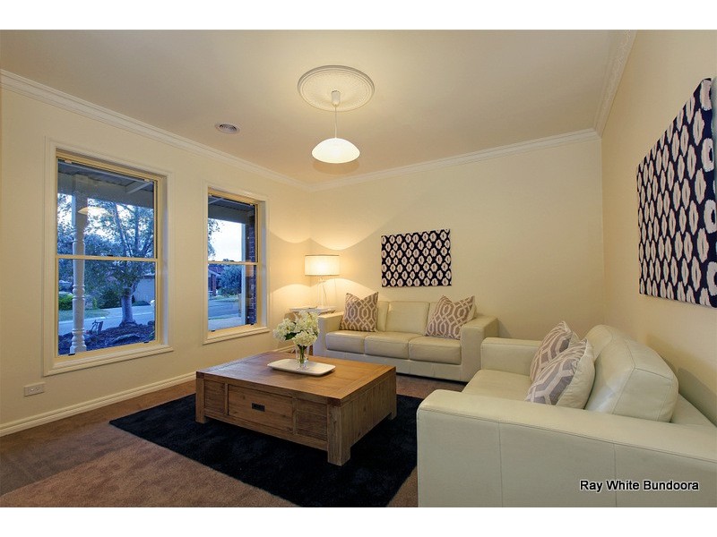 4 Kingfisher Place, South Morang VIC 3752