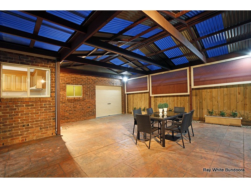 4 Kingfisher Place, South Morang VIC 3752