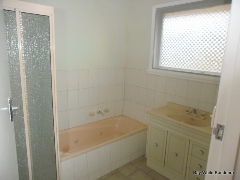 33 Lea Crescent, Bundoora VIC 3083