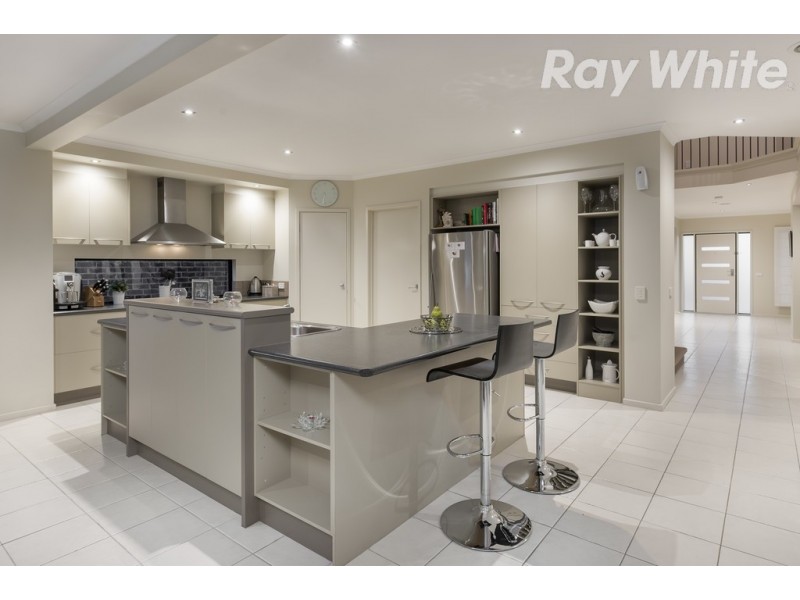 15 Scarlet Drive, Bundoora VIC 3083