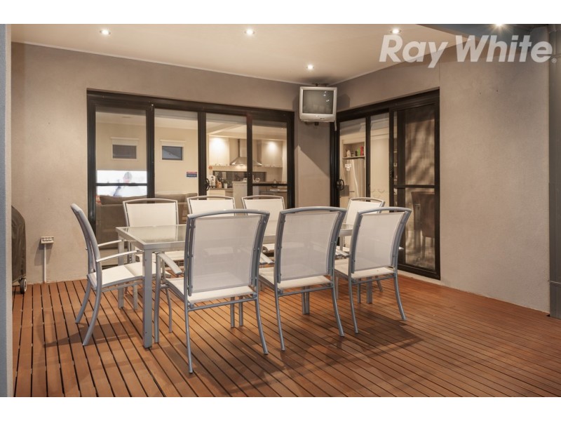15 Scarlet Drive, Bundoora VIC 3083