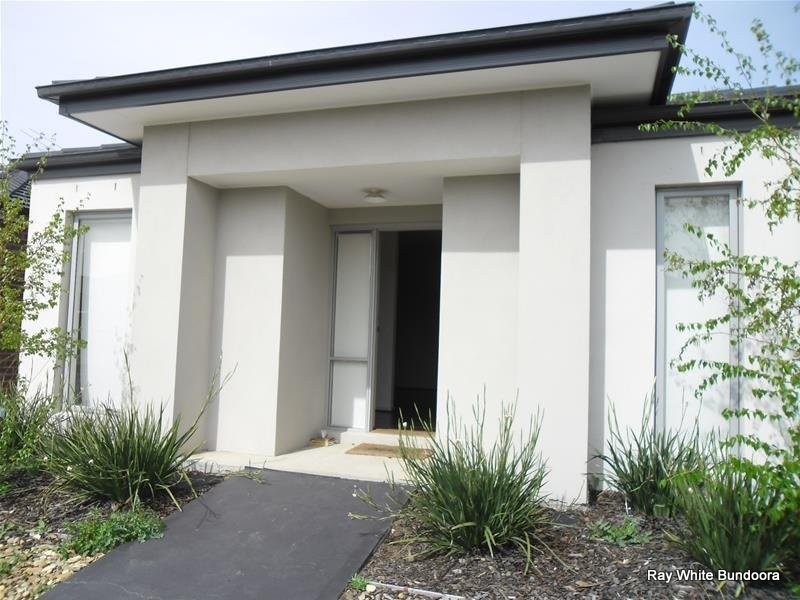 4 Beltana Avenue, Tarneit VIC 3029