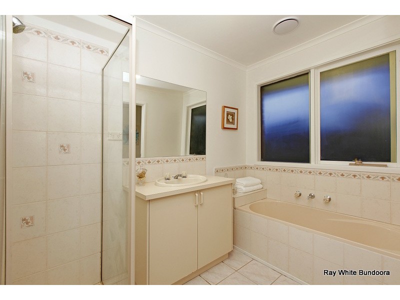 3 Honeyeater Terrace, South Morang VIC 3752