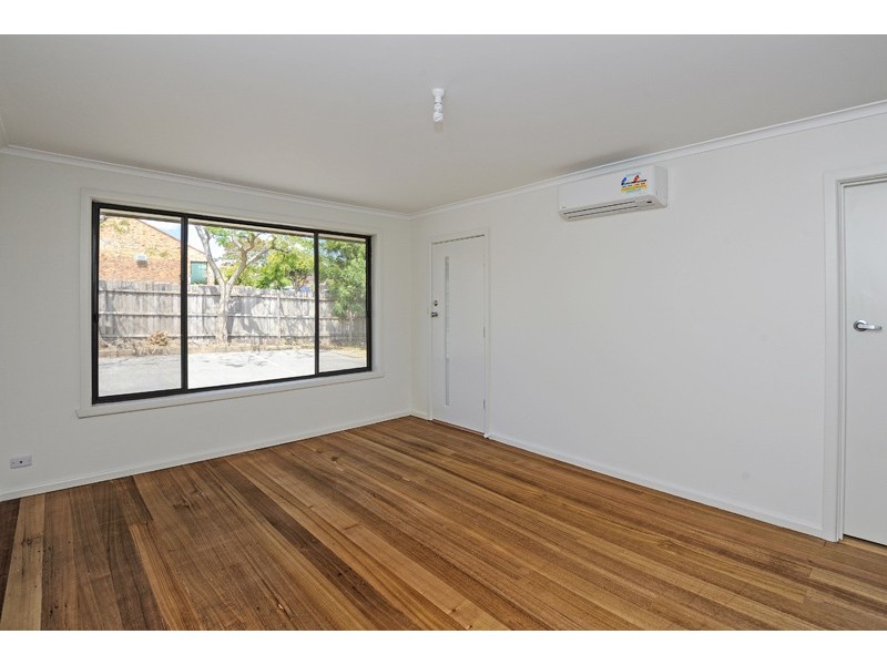 2/18 Powell Street, Reservoir VIC 3073