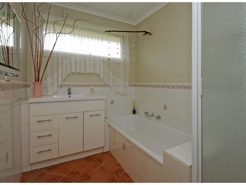 7 Dalray Close, Mill Park VIC 3082