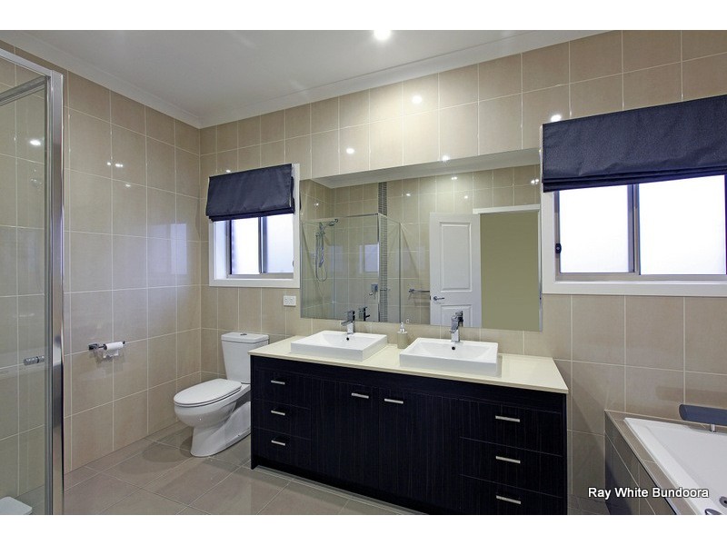 2 Eden Court, South Morang VIC 3752