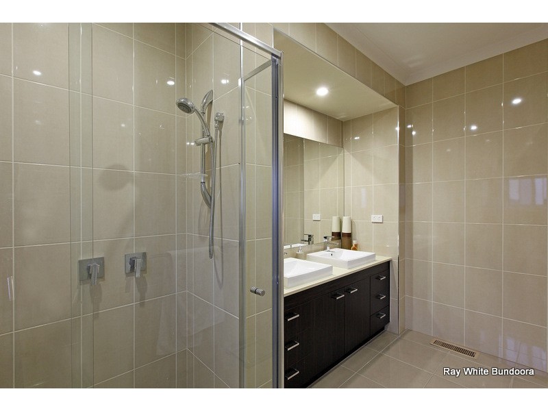 2 Eden Court, South Morang VIC 3752